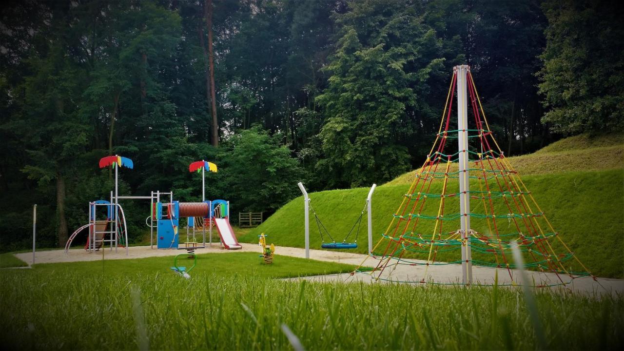 Wielspin Puszczykowo Exteriör bild